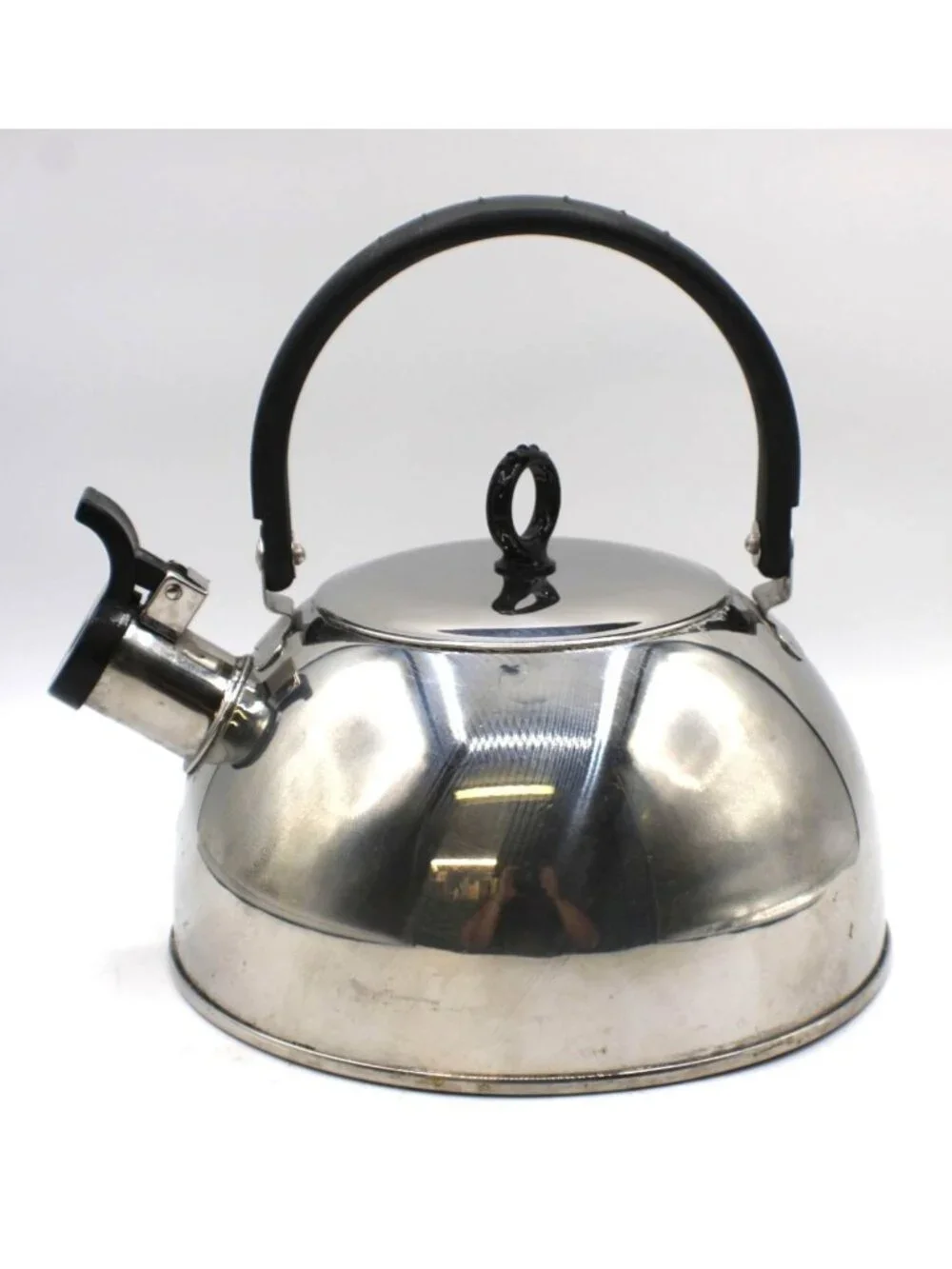 Stainless Steel Whistling Tea Kettle Black Handle Lid 2.5 Quart Vtg Thailand
